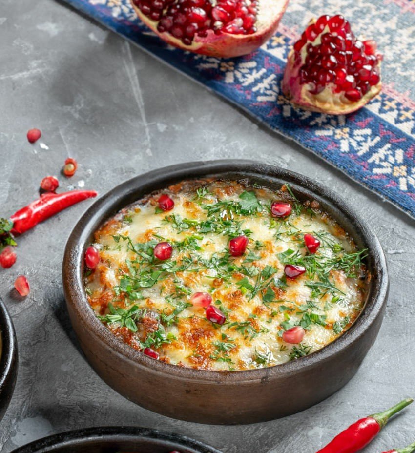 Аджапсандал под сыром