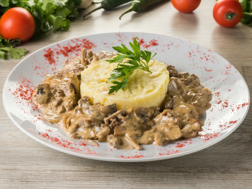 Бефстроганов из телятины