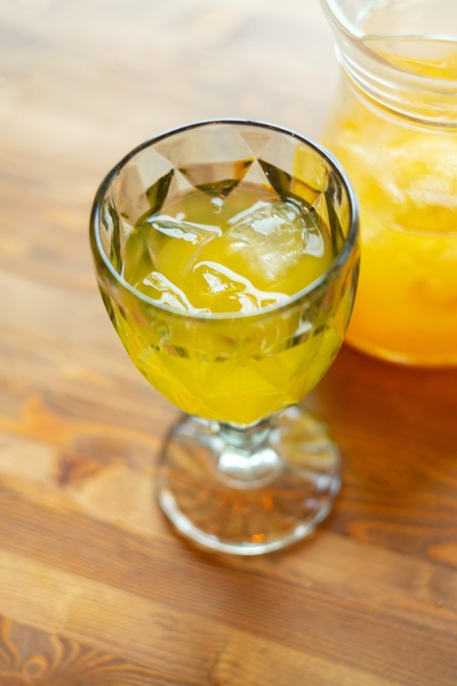 Домашний лимонад груша-личи 