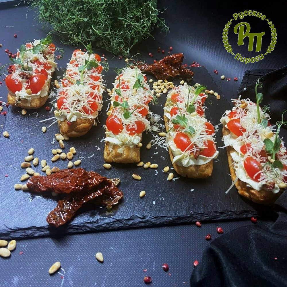 Эклеры Овечий сыр с вяленым томатом 10 шт