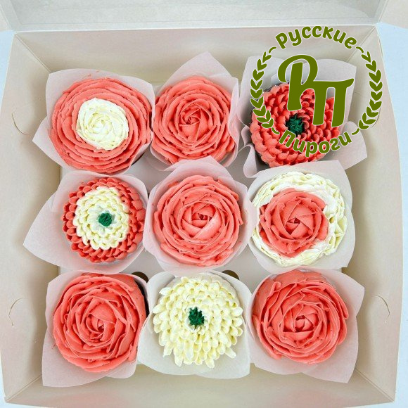 Капкейки «Красное и белое»