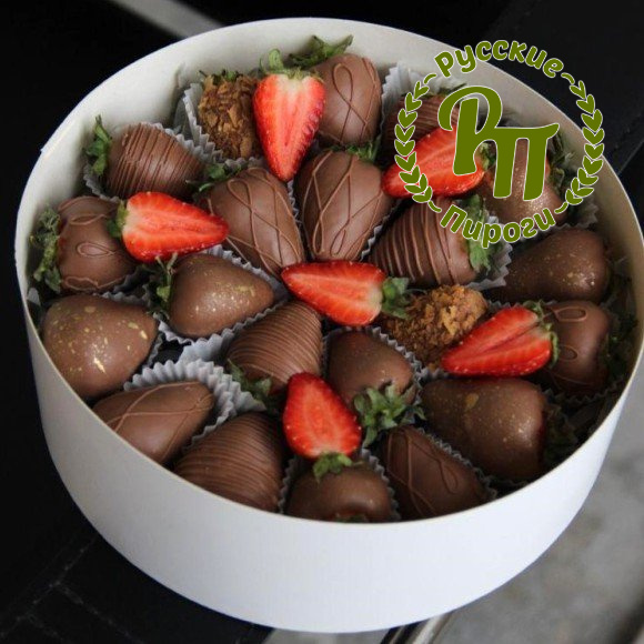 Клубника в шоколаде "Питер"