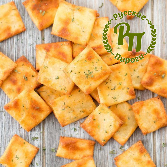 Крекер с вялеными томатами и сыром