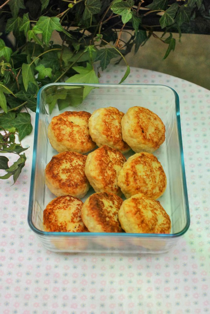 Куриные котлетки со сливочным соусом
