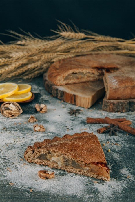 Лимонный пирог с грецким орехом