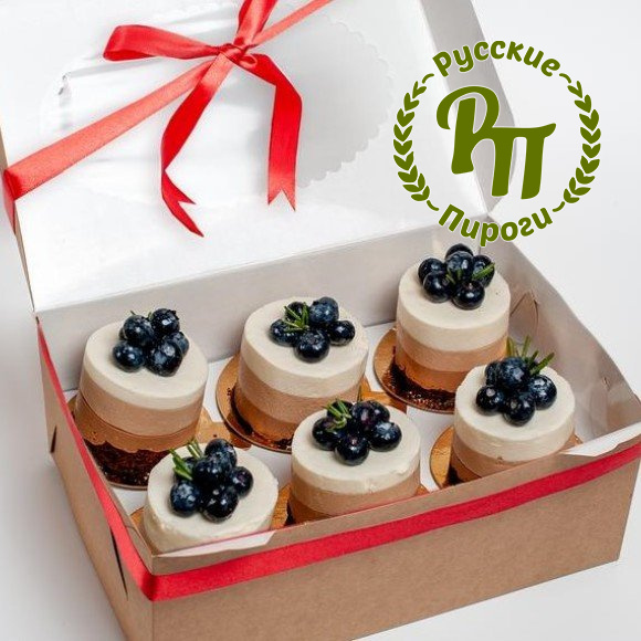 Набор пирожных "Три шоколада с голубикой" 9 шт