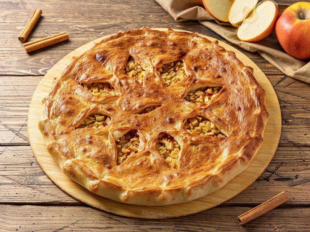 Осетинский пирог с яблоком и корицей
