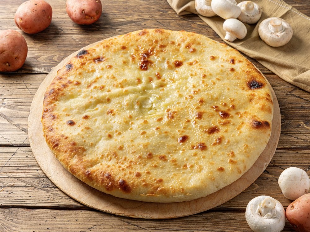 Осетинский пирог с картошкой и грибами