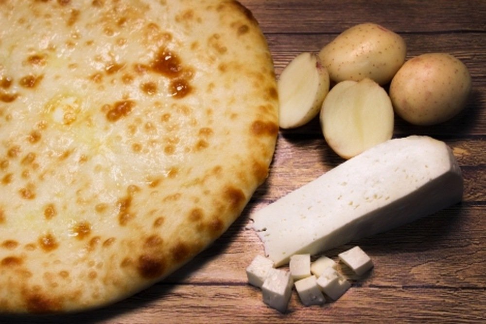 Осетинский пирог с картошкой и сыром