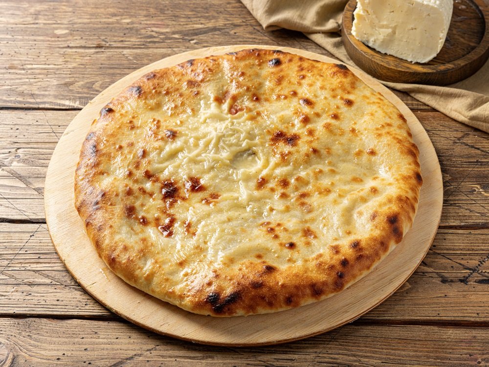 Осетинский пирог с курицей и сыром