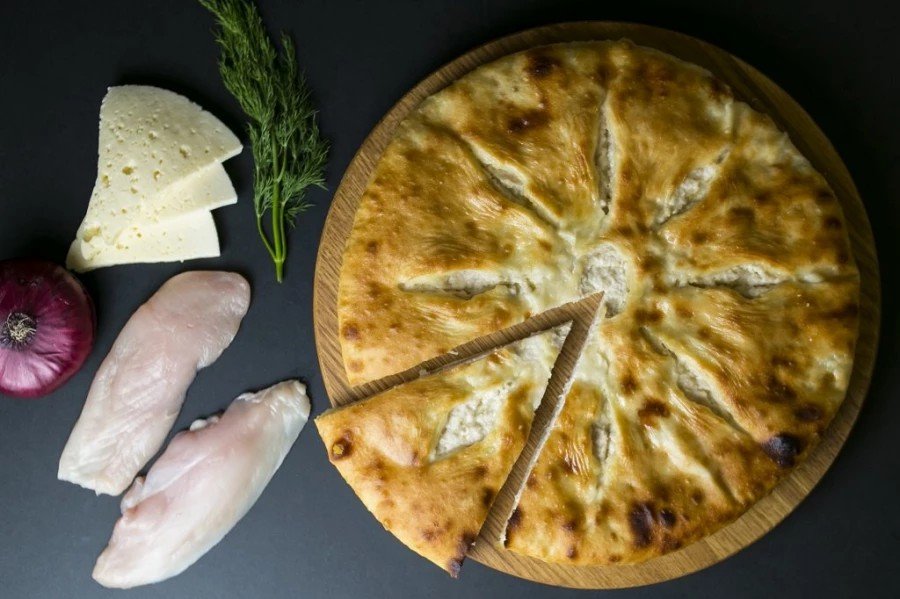 Осетинский пирог с курицей и сыром