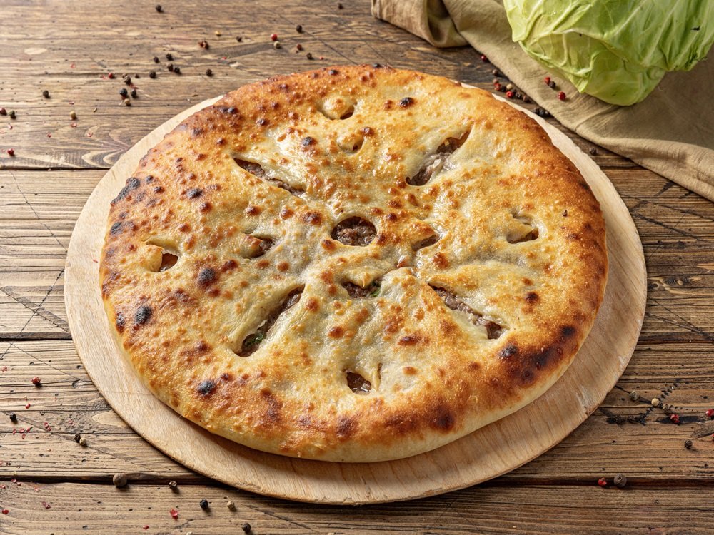 Осетинский пирог с мясом и капустой
