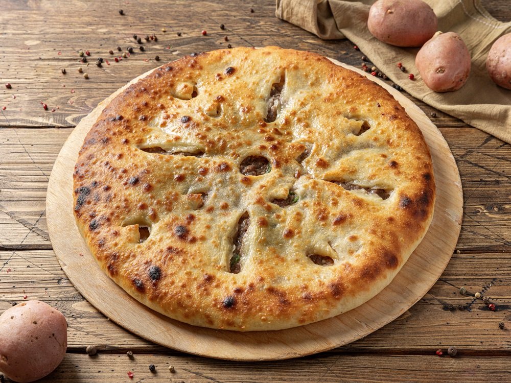Осетинский пирог с мясом и картошкой