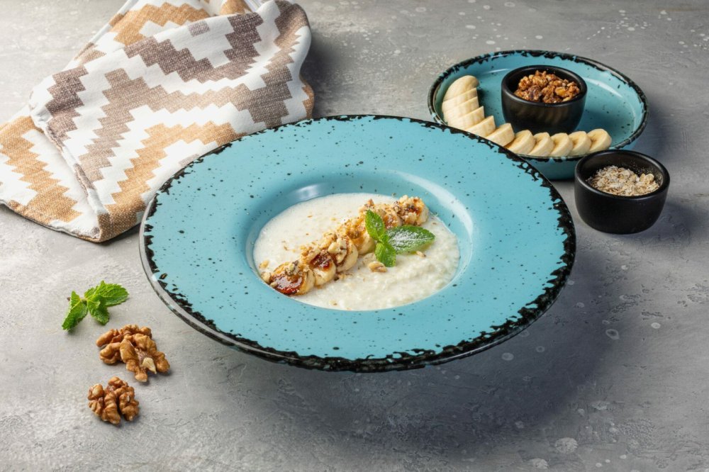 Овсяная каша с гранолой