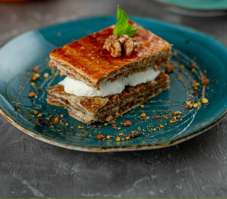 Пахлава с мороженым