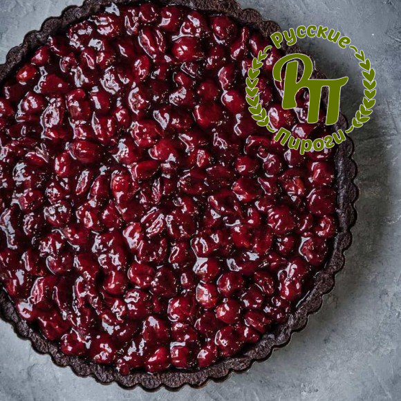 Песочный шоколадный тарт с вишней