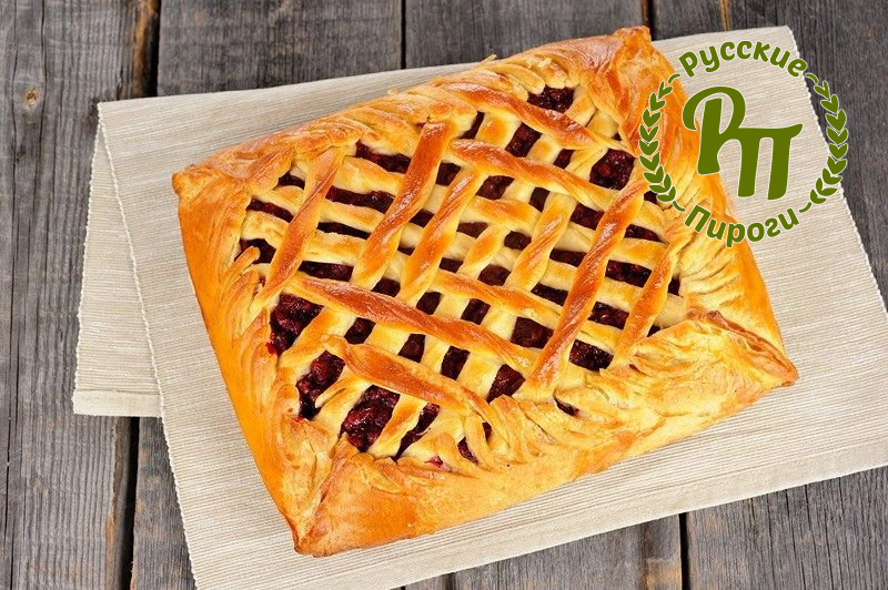 Пирог бородинский с творогом и клюквой