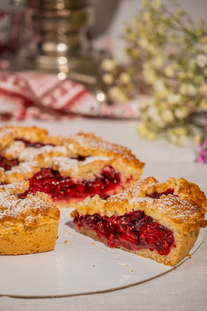 Пирог песочный с вишней