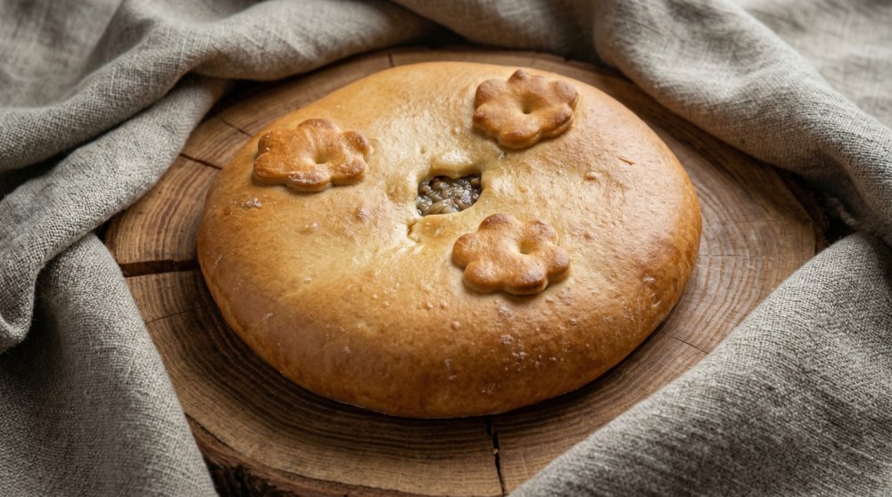 Пирог с капустой и яйцом