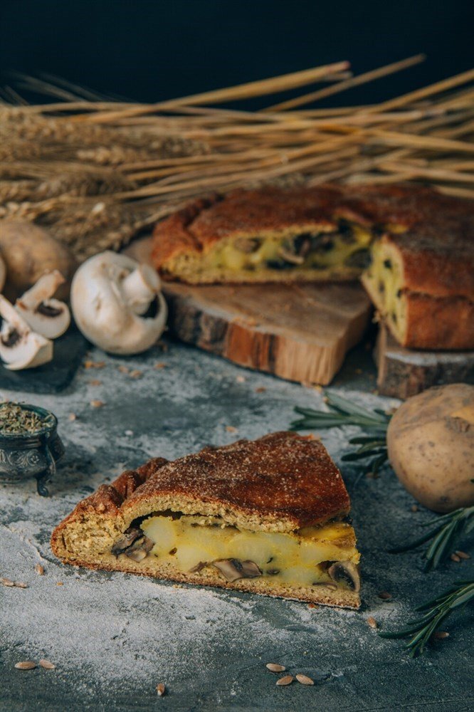 Пирог с картошкой и белыми грибами