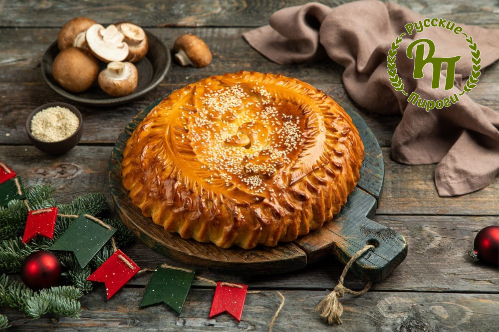 Пирог с копченым сыром, грибами и ветчиной