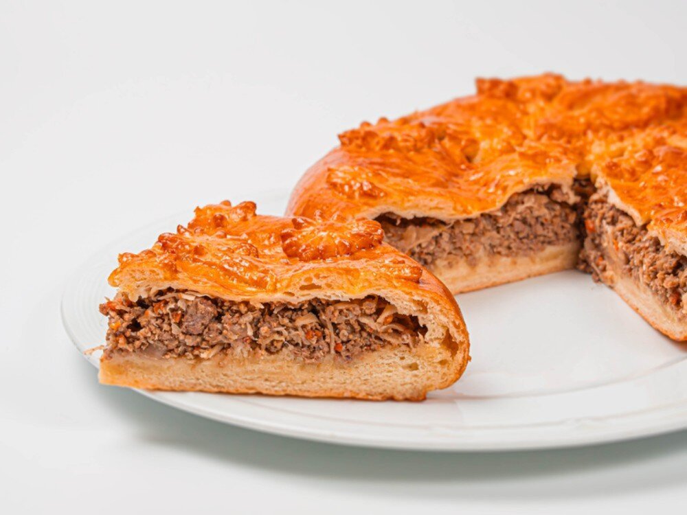 Пирог с мясом и капустой