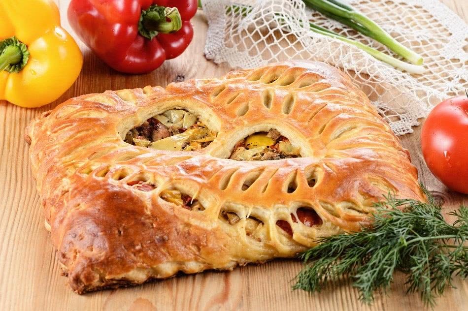 Пирог с овощами на гриле и курицей