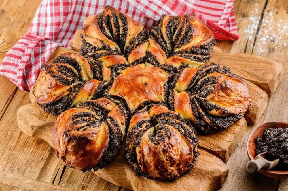 Пирог звезда с маком и грецкими орехами