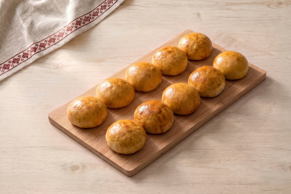 Пирожки с луком и яйцом, 10 шт.