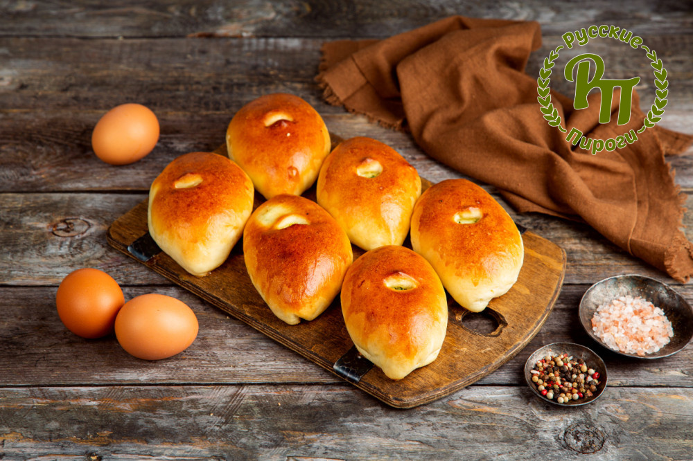 Пирожки с зелёным луком и яйцом 6шт