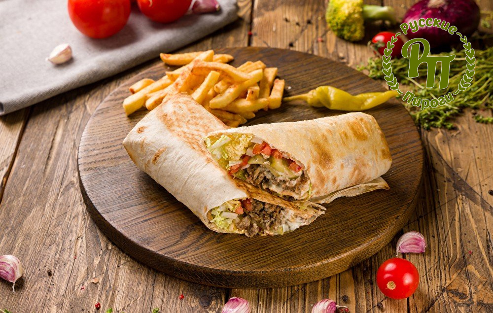 Шаурма с говядиной и картошкой фри с перчиком