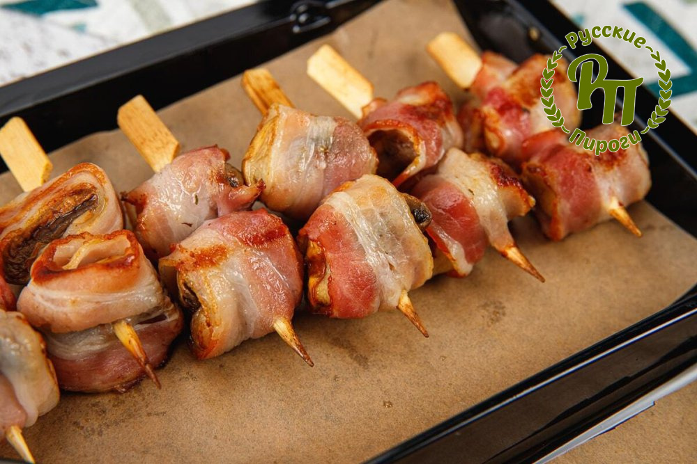 Шпажка с шампиньоном, обернутого в бекон на гриле 10 шт