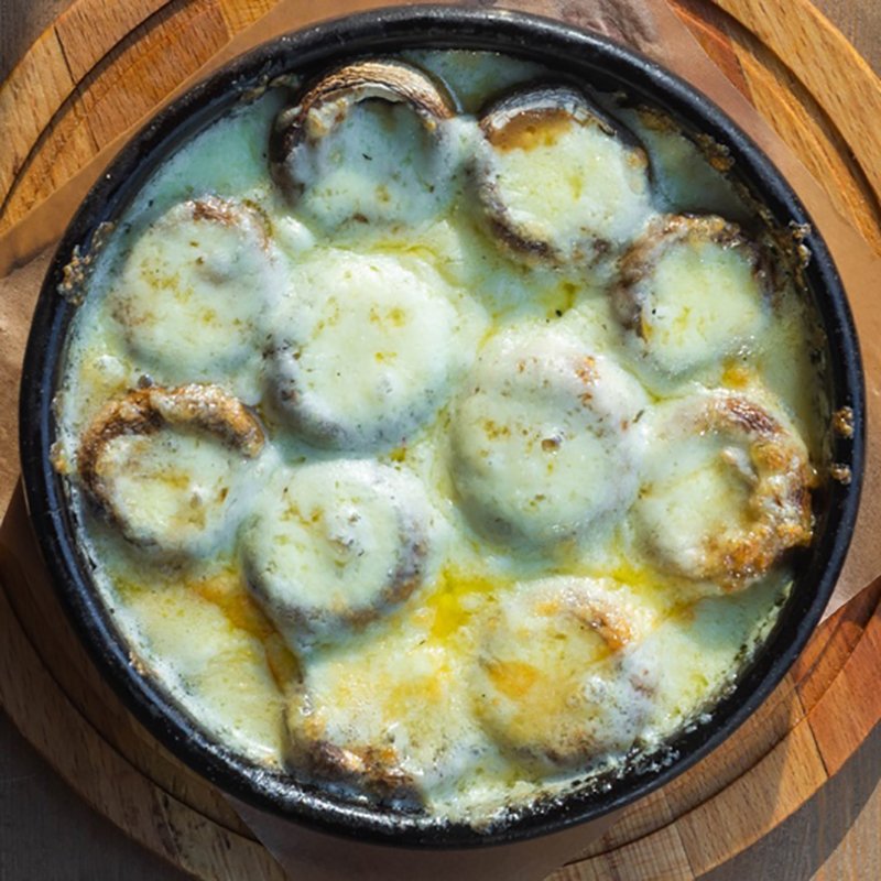 Сулугуни c грибами