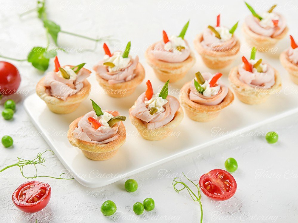 Тарталетка с индейкой и овощами 10 шт