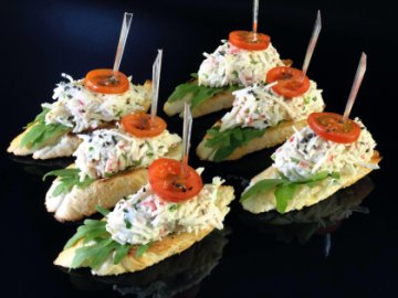 Брускетта с мясом снежного краба 6 шт
