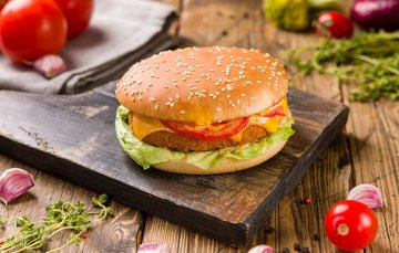 Чикен-Сырный Бургер