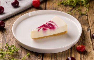 Чизкейк Нью-Йорк с клубникой