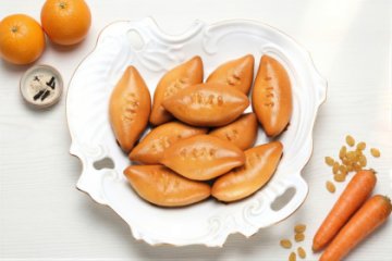 Фуршетные пирожки "Рыжее счастье" с морковью, изюмом и цедрой апельсина 10 шт