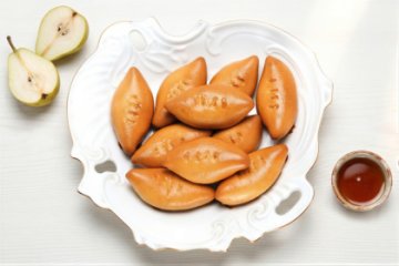 Фуршетные пирожки с грушей, орехами пекан и кленовым сиропом 10 шт