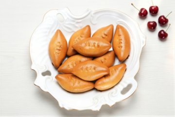 Фуршетные пирожки с вишней 10 шт