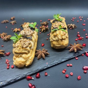 Эклеры "Печеночные с черносливом"