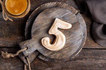 Имбирно-медовый пряник Цифра 5