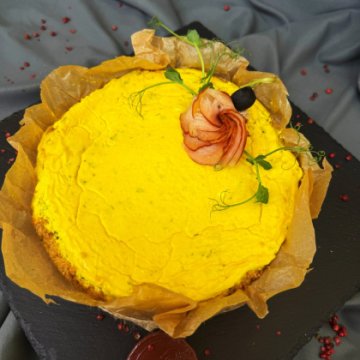Индийский чизкейк с курочкой су-вид и куркумой