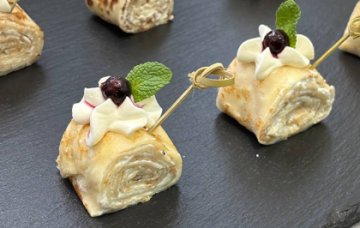 Канапе блинчики с сырным кремом 25 шт
