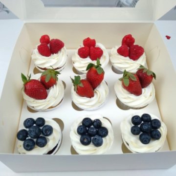 Капкейки «Ягодный взрыв»