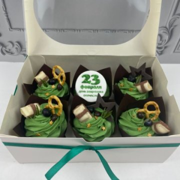 Капкейки "С 23 февраля" с печеньем