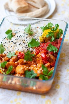 Карри с курицей, бататом и рисом