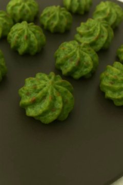 Картофельные "безе" со шпинатом 50 шт