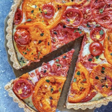 Киш с помидорами и моцареллой