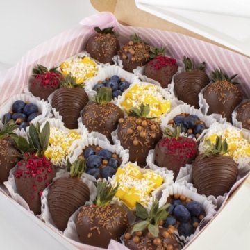 Клубника и ягоды "Тропики"